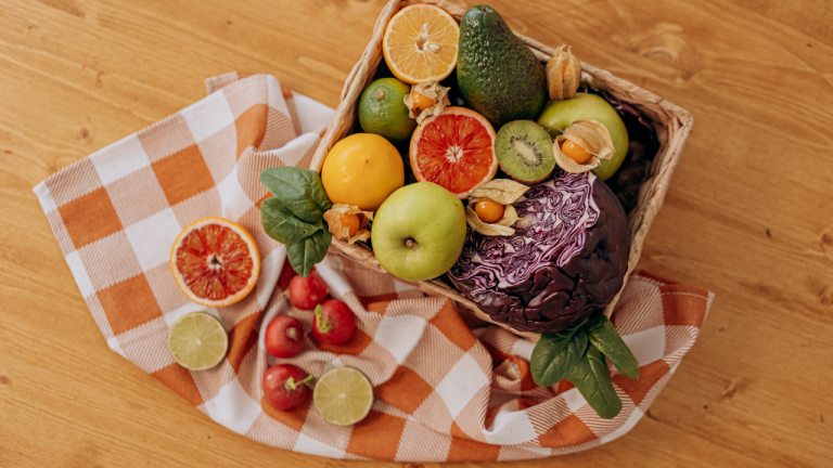 What is the Difference Between Food, Nutrients, and Diet?