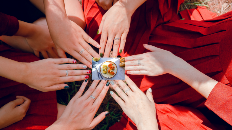 How Does Your Diet Impact The Health of Your Skin and What Foods Should You Eat For a Clearer Complexion?