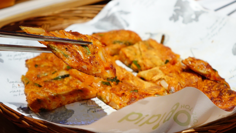 Are there Scientifically Proven Health Benefits to Consuming Kimchi?
