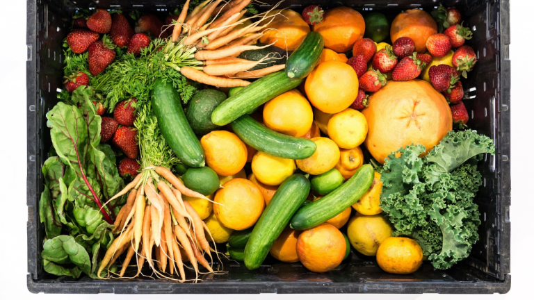 What is the Recommended Daily Intake of Vitamins and Minerals for a Healthy Diet?