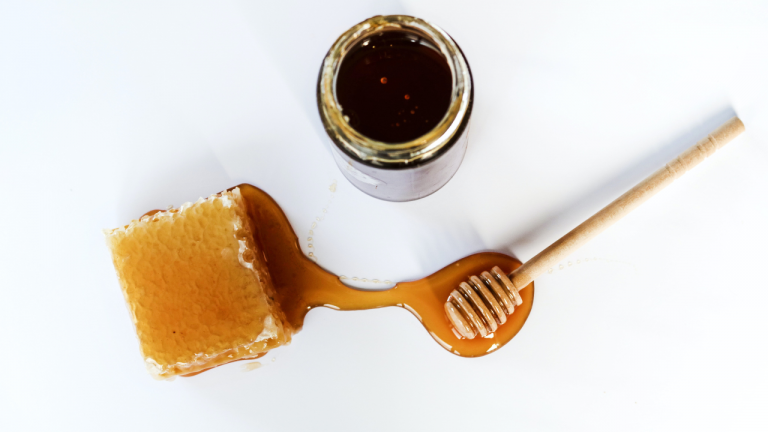 Is Consuming Honey Daily Good or Not, Why?