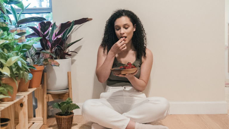 Should Fruits be Eaten Before or After Meals?