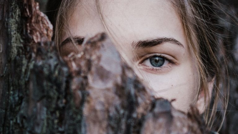 “Protecting Your Precious Eyesight: Avoid These Common Mistakes”