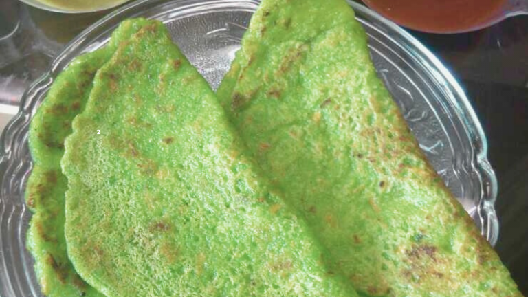 Spinach Moong Dal Cheelas with Veggie Filling