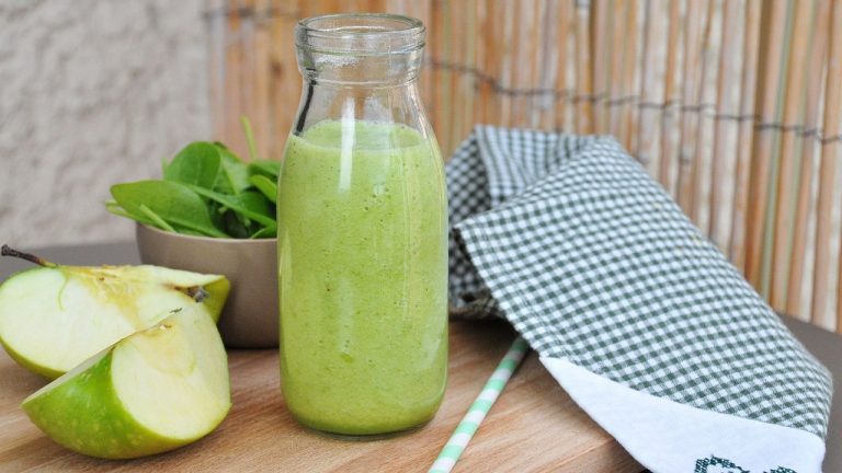 Green Apple Spinach Refresher
