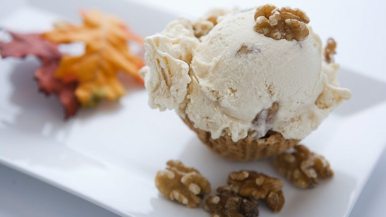 Date & Peanut Butter Ice Cream Delight