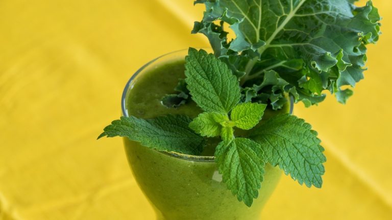 Green Kale Apple Refresh