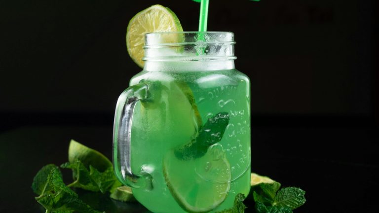 Pineapple Spinach Citrus Splash