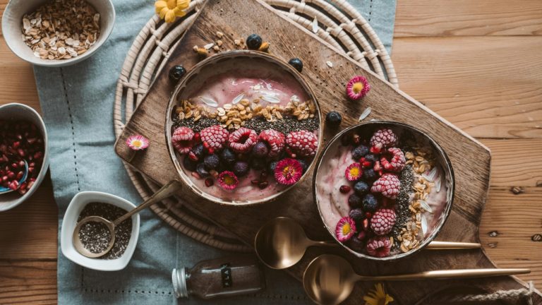 Caramel Crunch Smoothie Bowl
