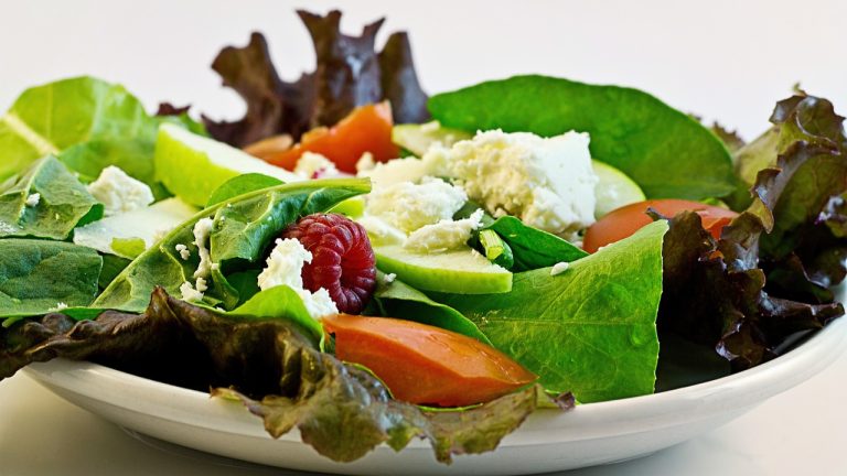 Savoring Life: The Mediterranean Diet’s Role in Pain Management
