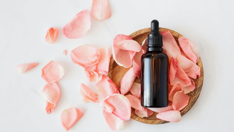 Essential Oils as Medicine: 8 Powerful Oils for Everyday Healing